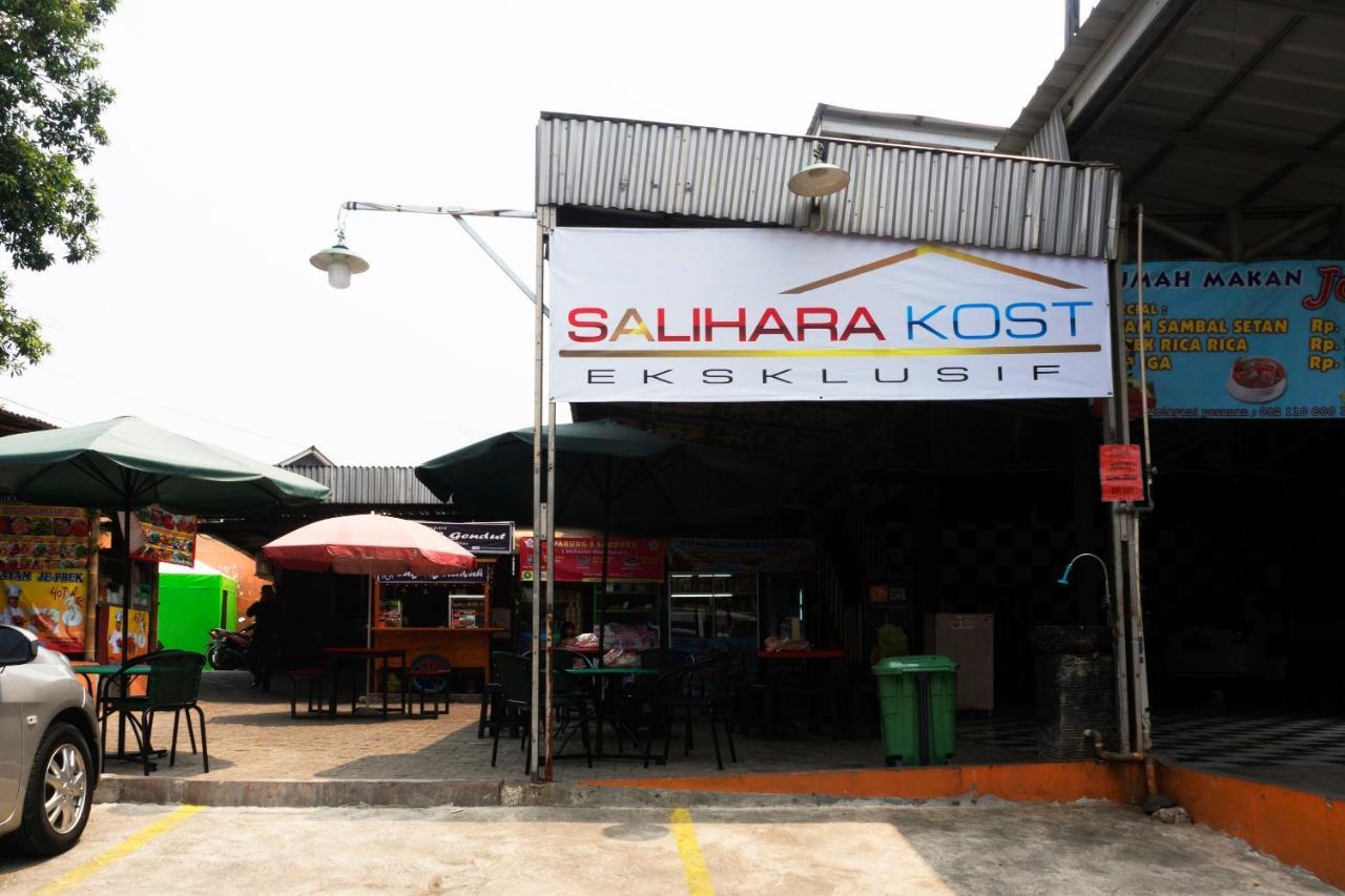 Salihara Kost Hotel Джакарта Екстериор снимка